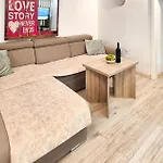 Awesome In With Wifi Apartment