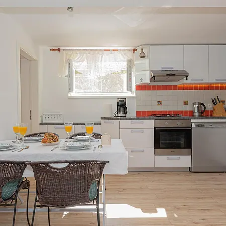 Awesome In With Wifi Šibenik