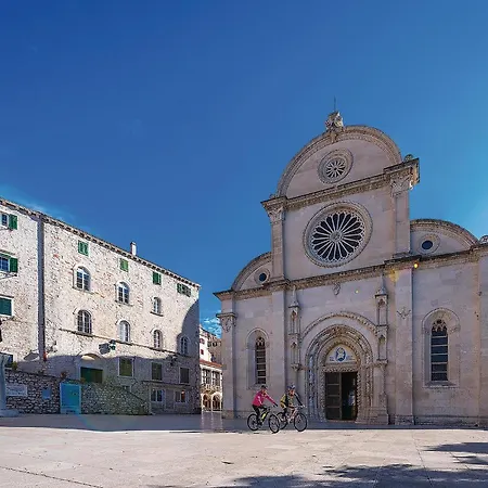 Pet Friendly In Zaboric With Wifi Šibenik
