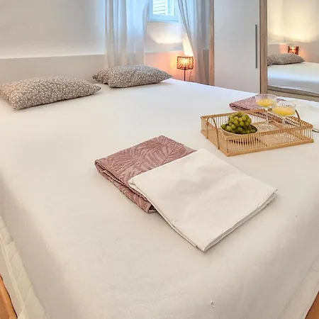 Pet Friendly In Zaboric With Wifi Apartman
